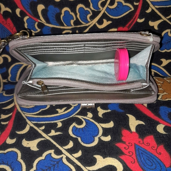 The Sak Pyrite Leather Wallet with Wrist Strap - Picture 5 of 13